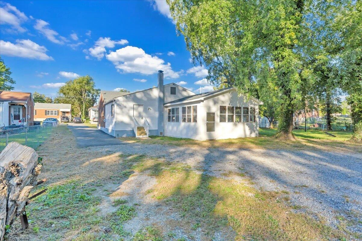 1018 Greenhurst AVE - Photo 40