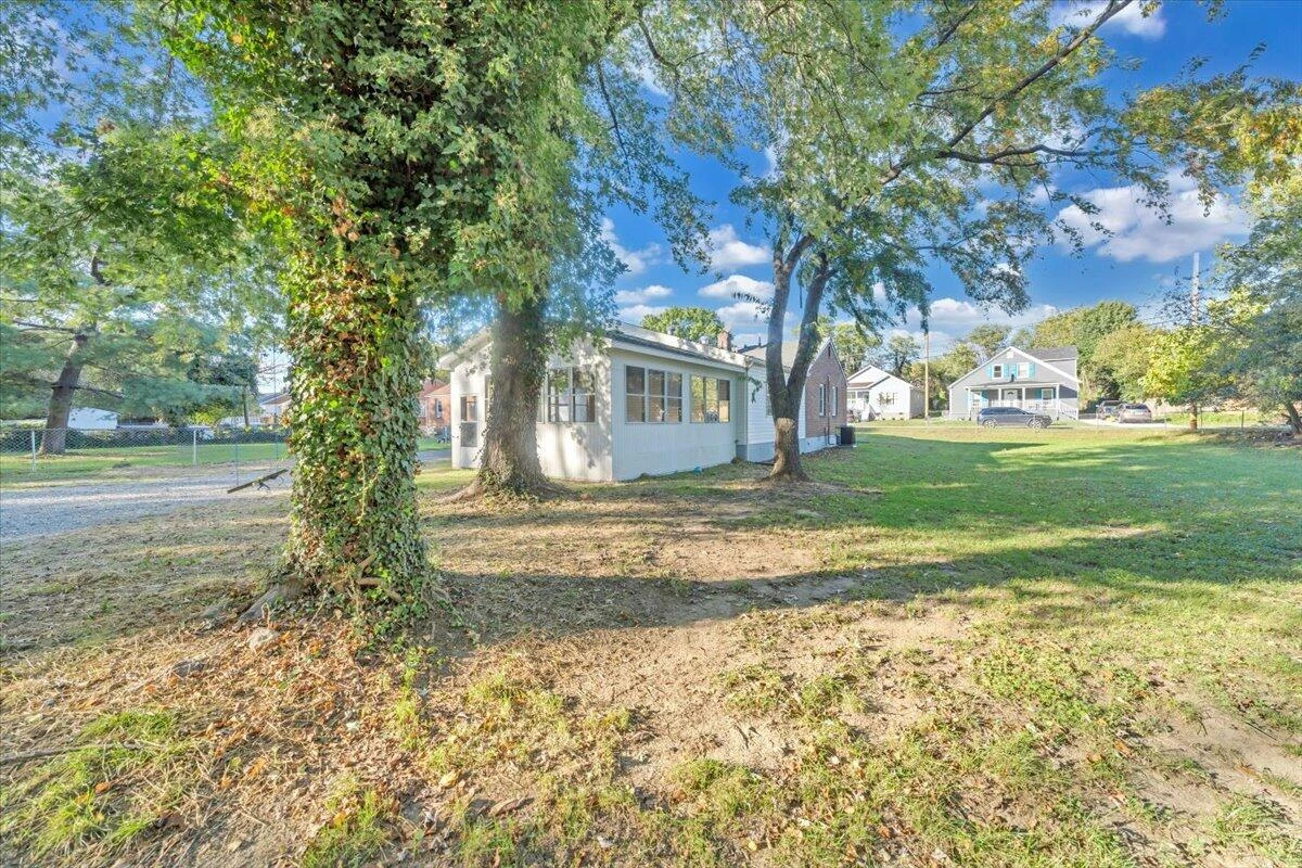 1018 Greenhurst AVE - Photo 42