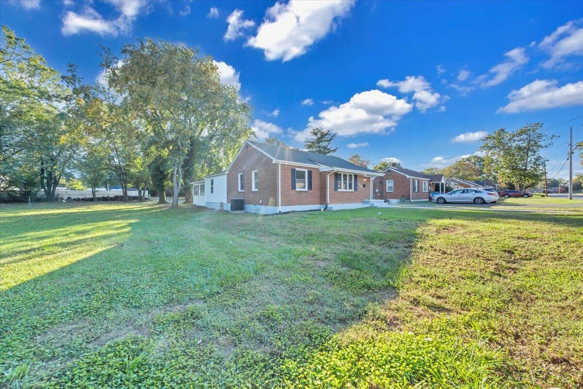 1018 Greenhurst AVE - Photo 45