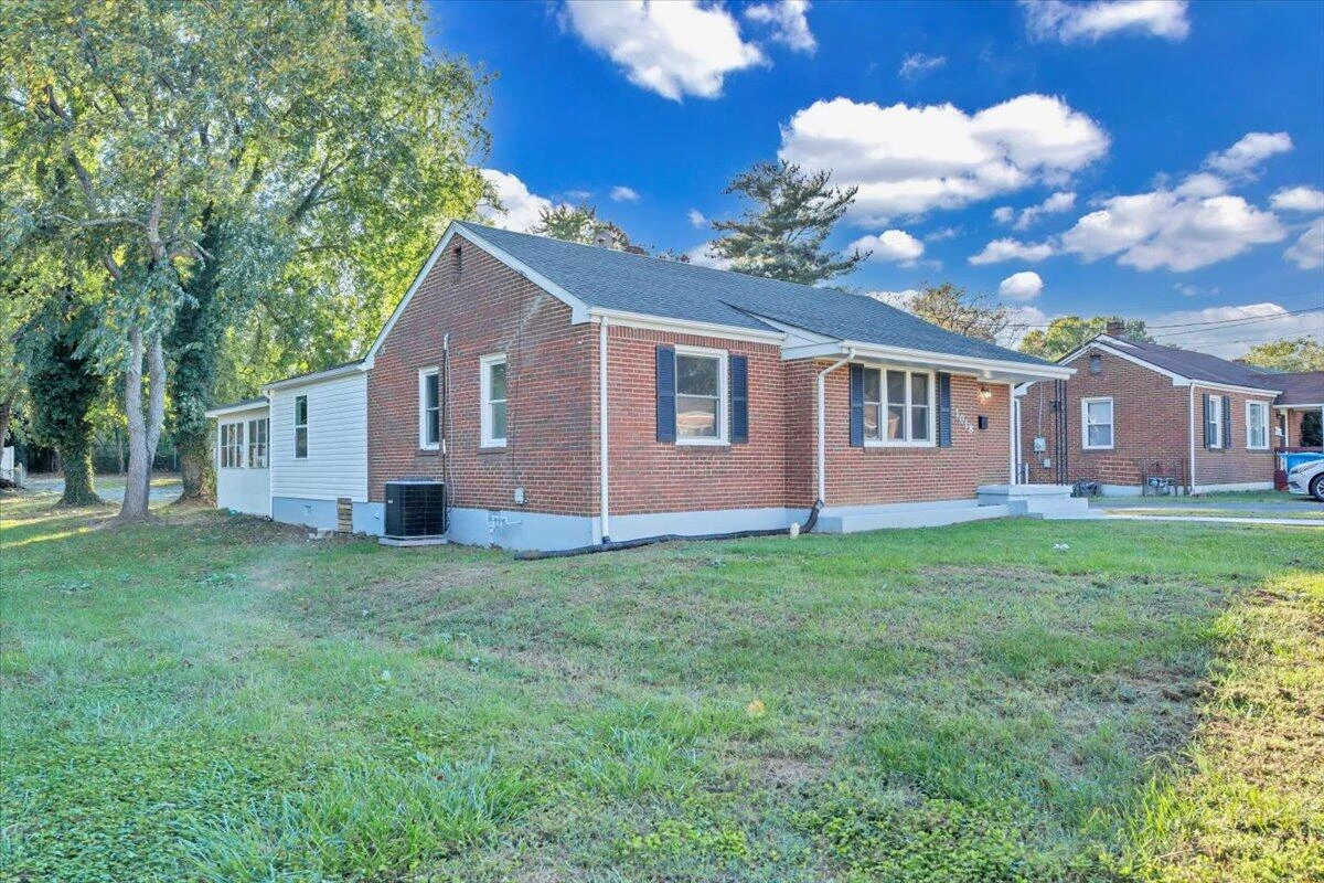 1018 Greenhurst AVE - Photo 46