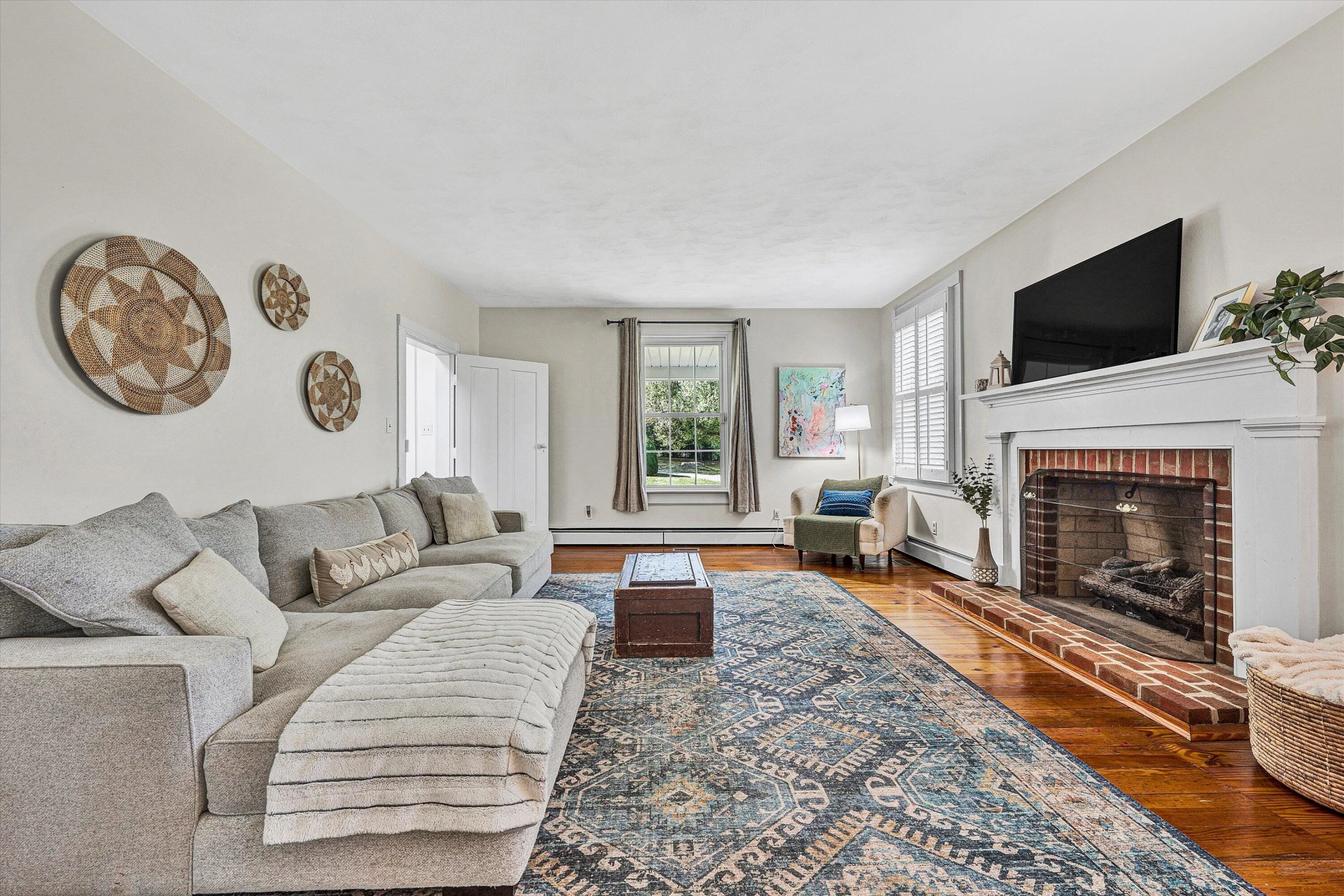 225 Hancock ST - Photo 13
