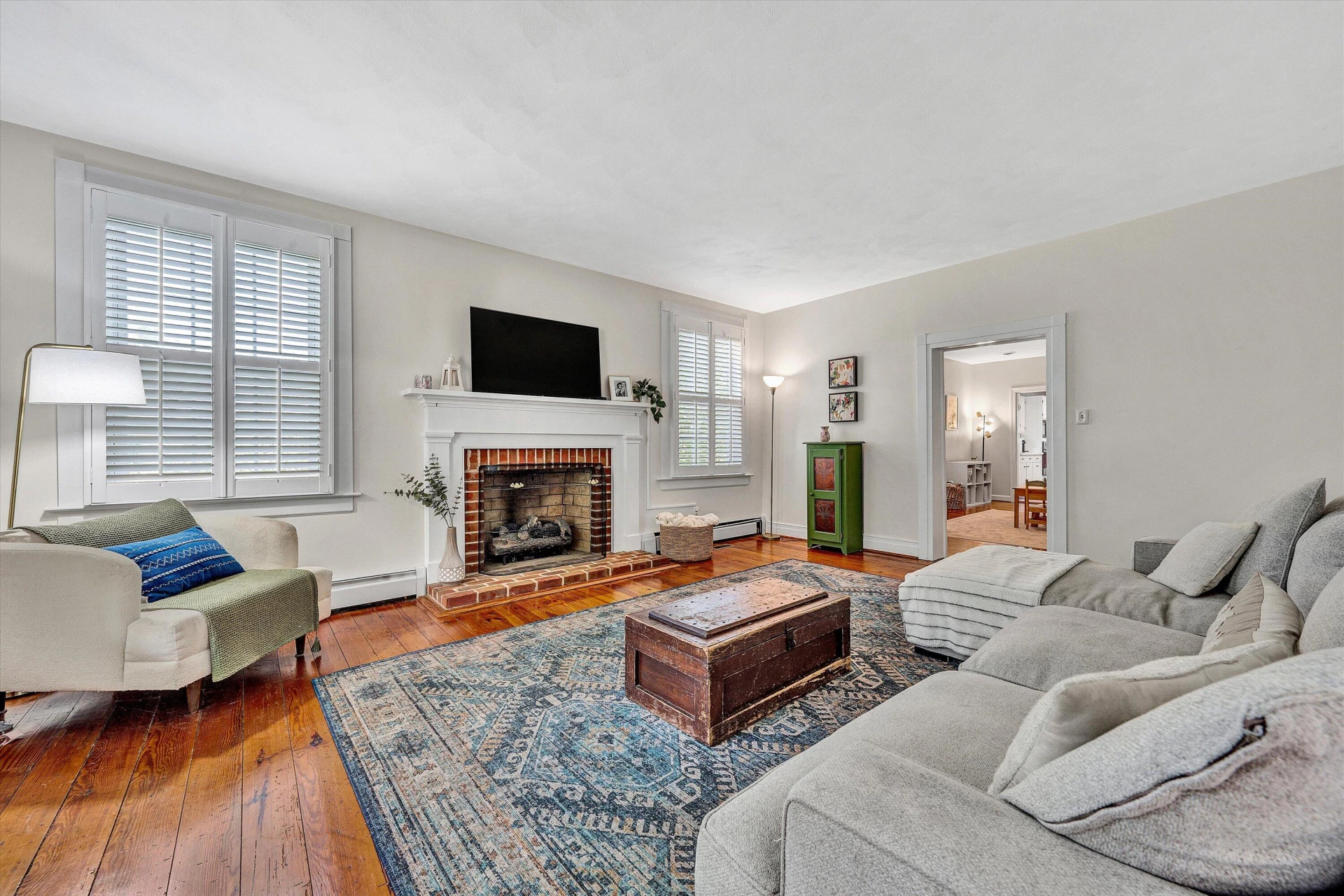 225 Hancock ST - Photo 14