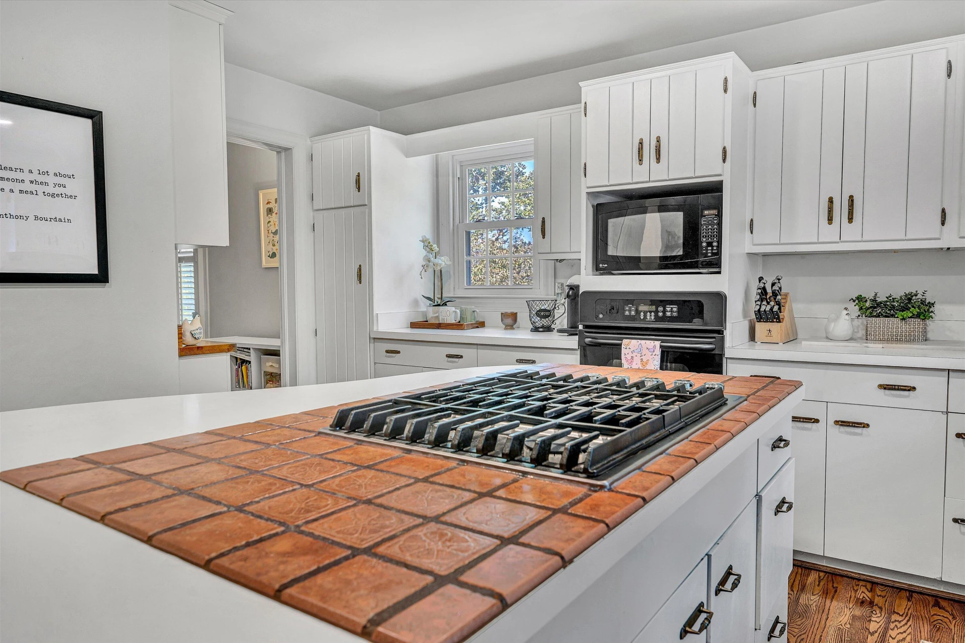 225 Hancock ST - Photo 20