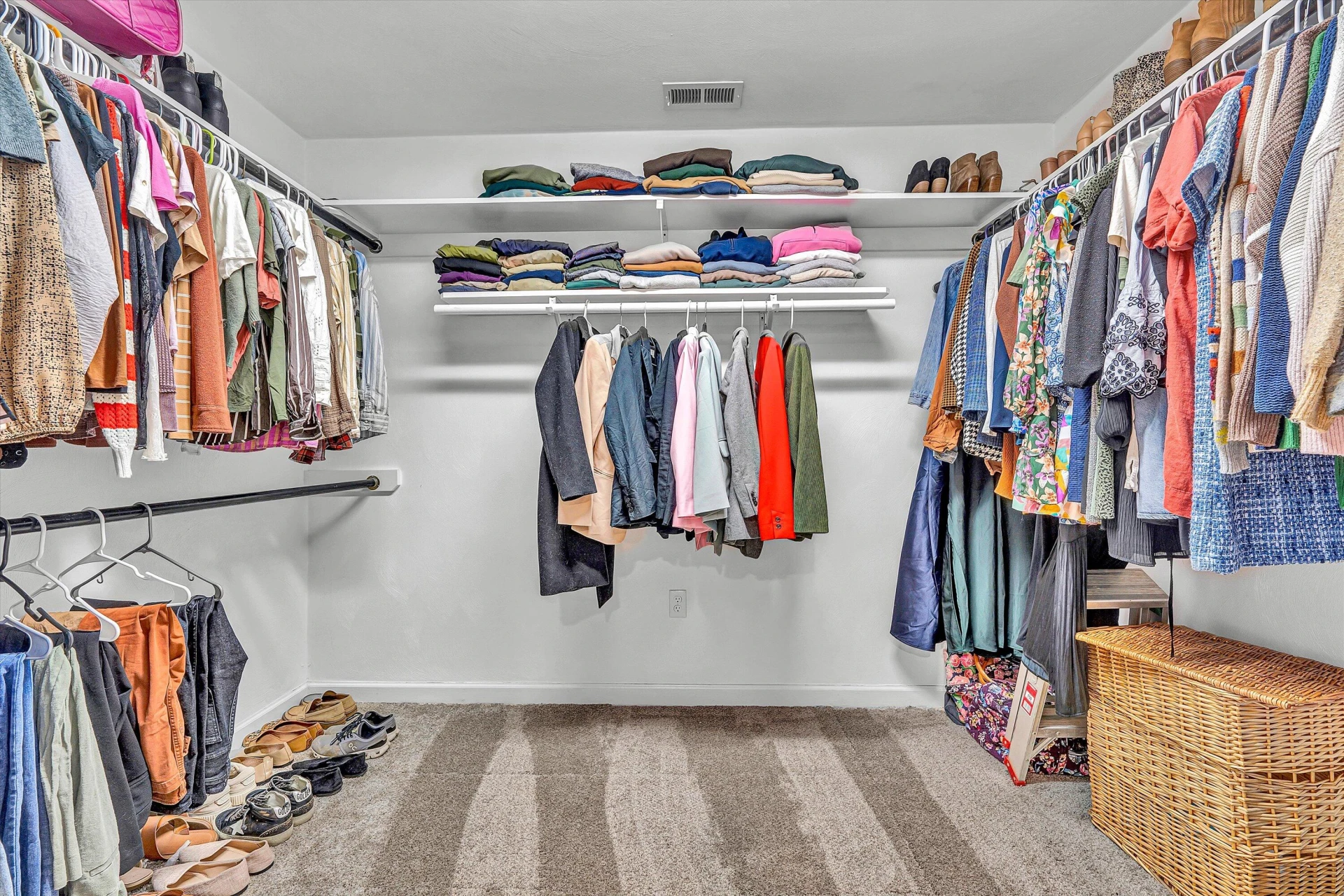 225 Hancock ST - Photo 26