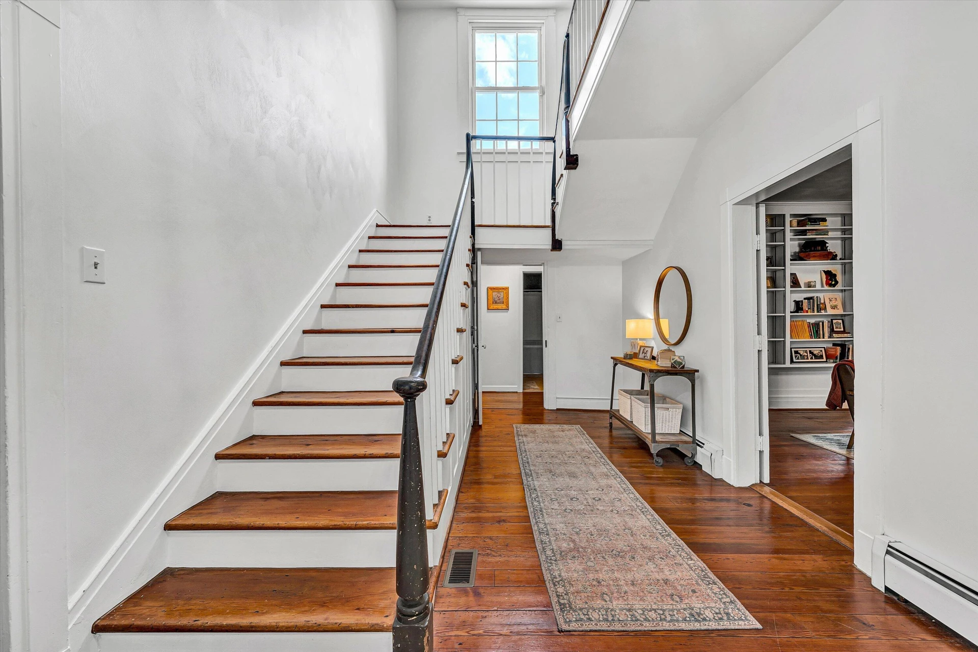 225 Hancock ST - Photo 9