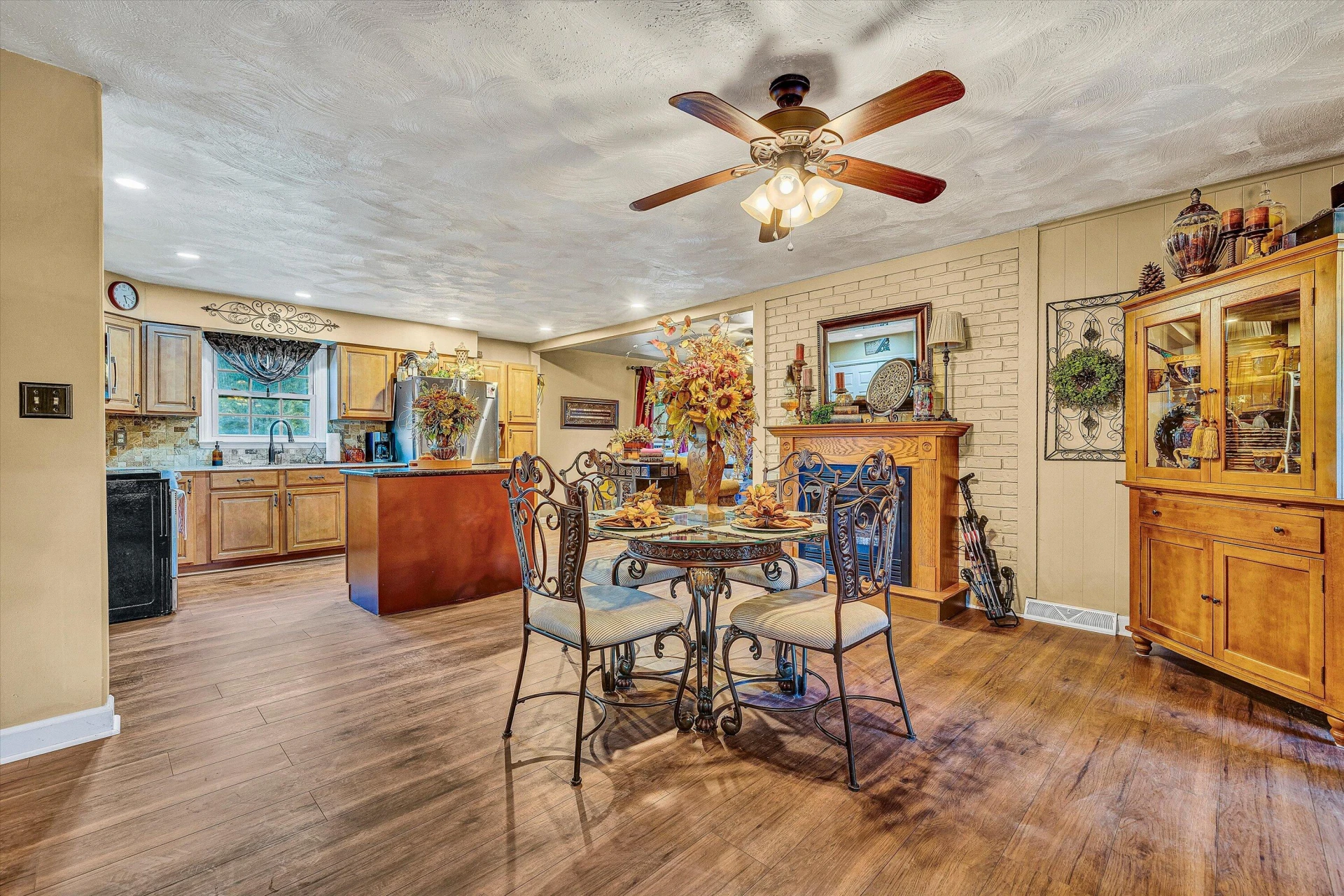 248 Ridgeway CIR - Photo 10