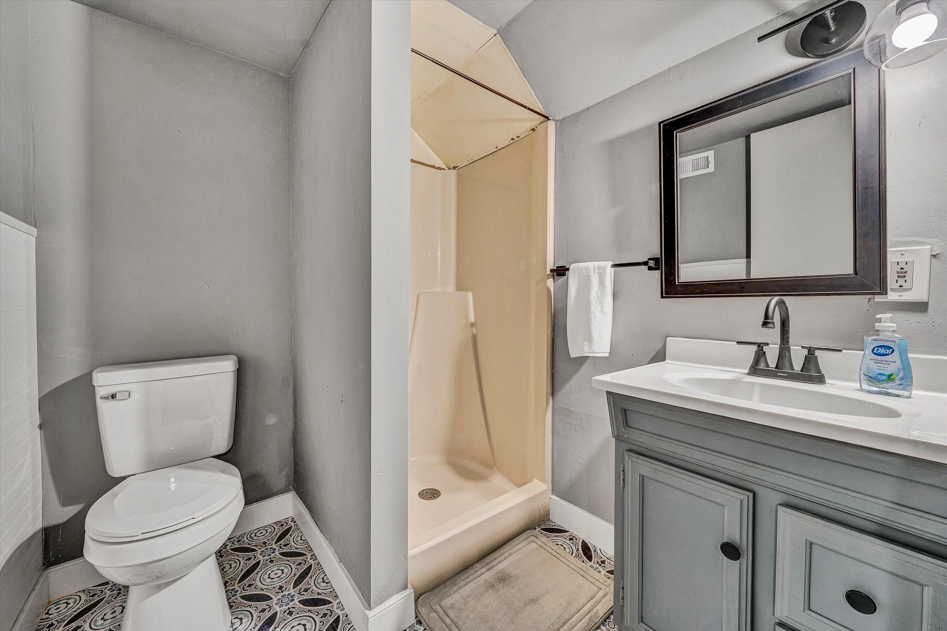 2334 Maiden LN - Photo 31