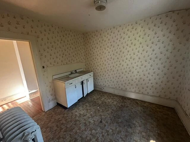 1410 Main ST - Photo 13