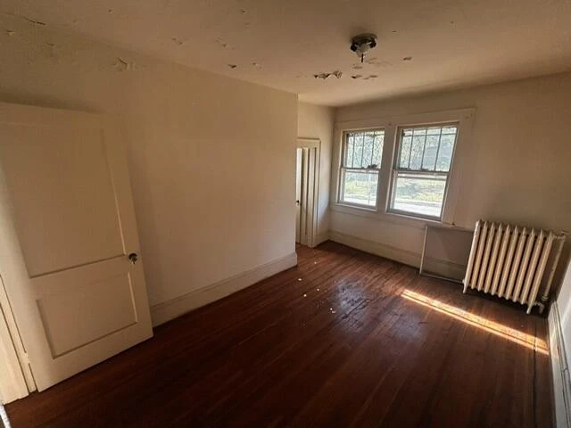 1410 Main ST - Photo 4