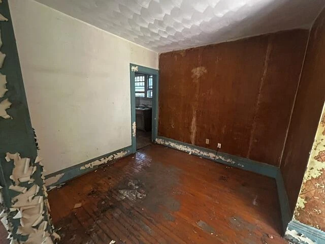 1410 Main ST - Photo 9