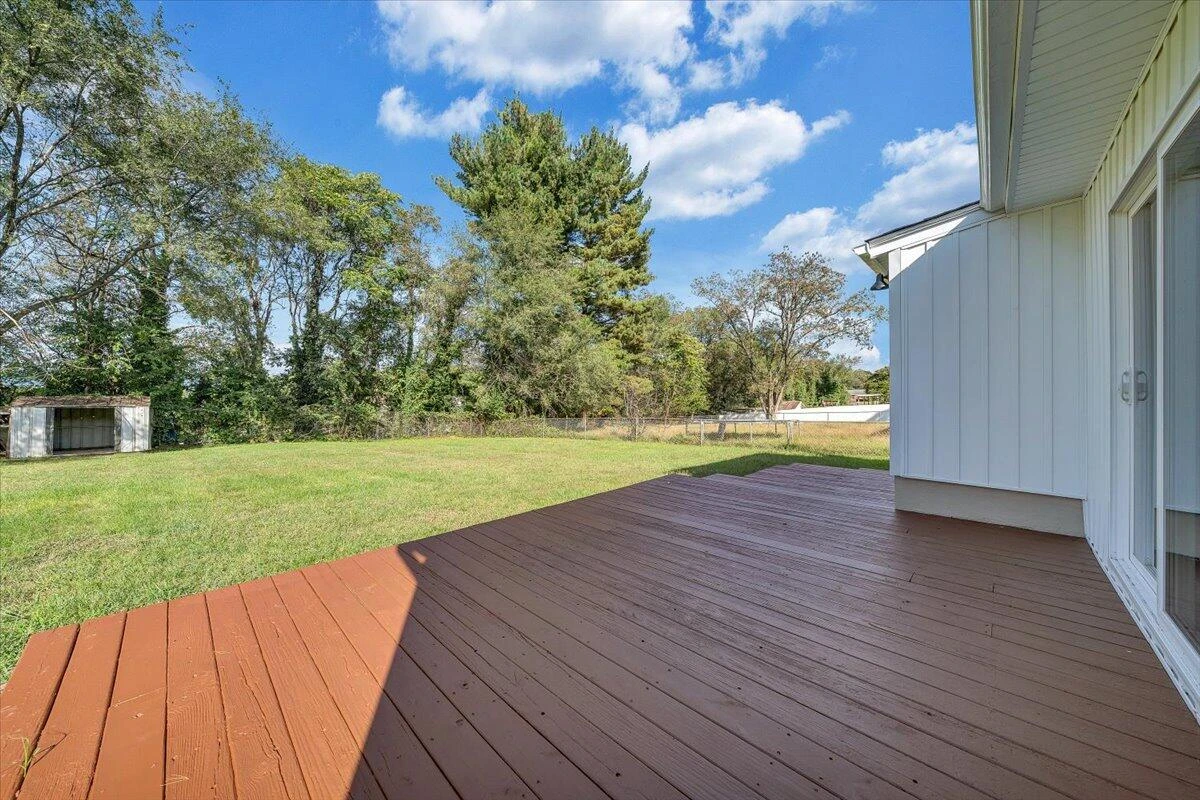 406 Augusta AVE - Photo 21