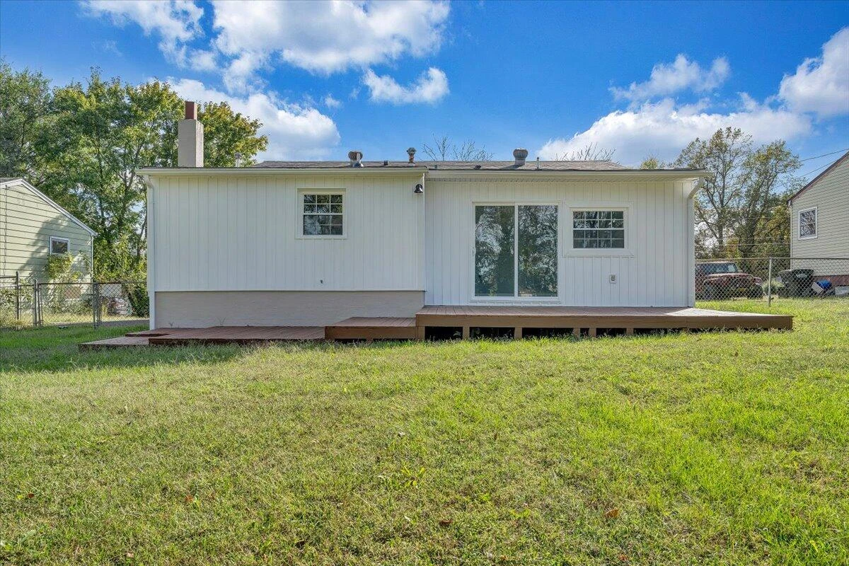 406 Augusta AVE - Photo 24