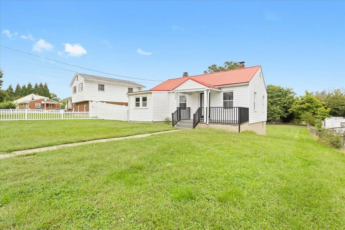 5027 Morwanda ST - Photo 2