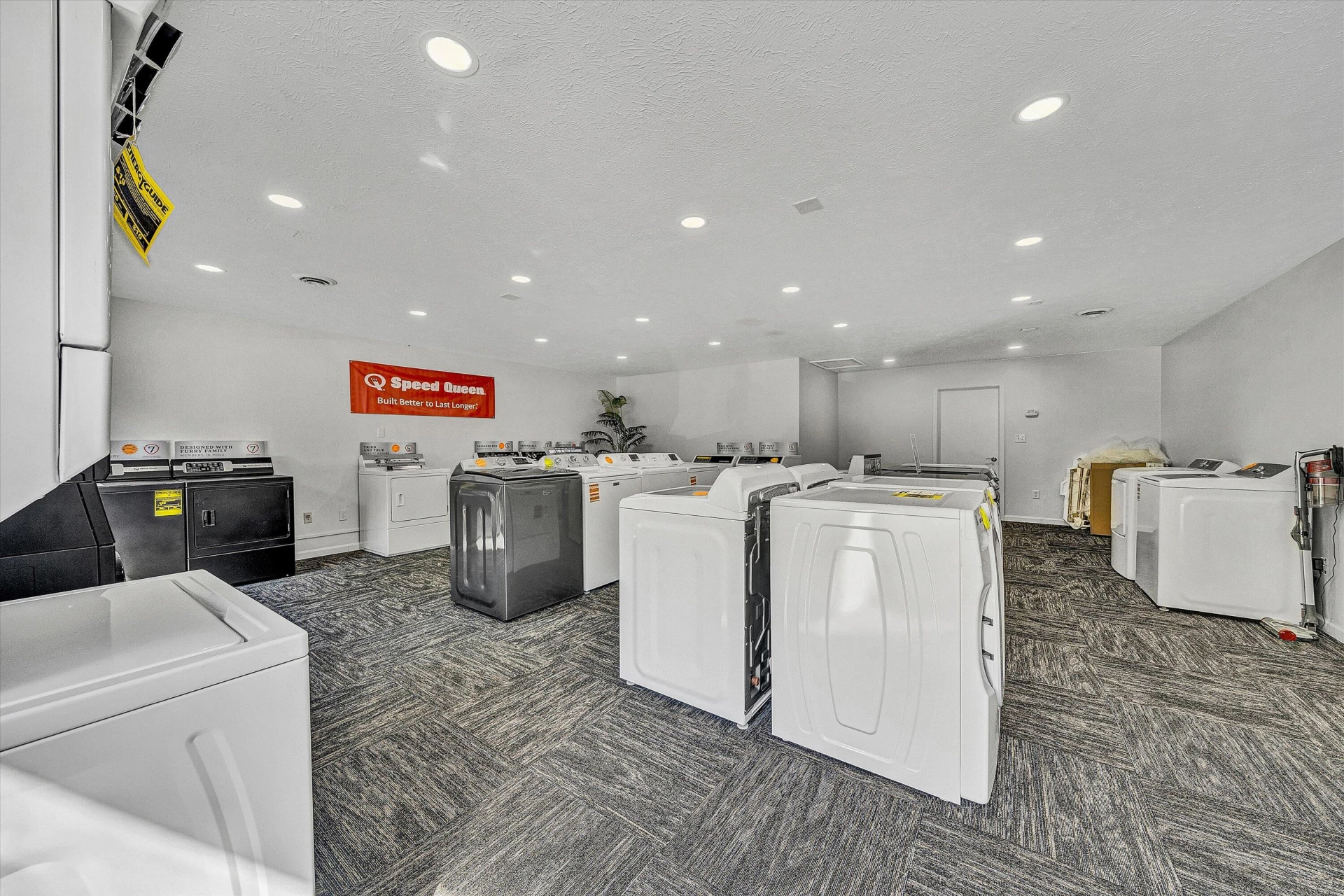 4040 Franklin RD - Photo 17