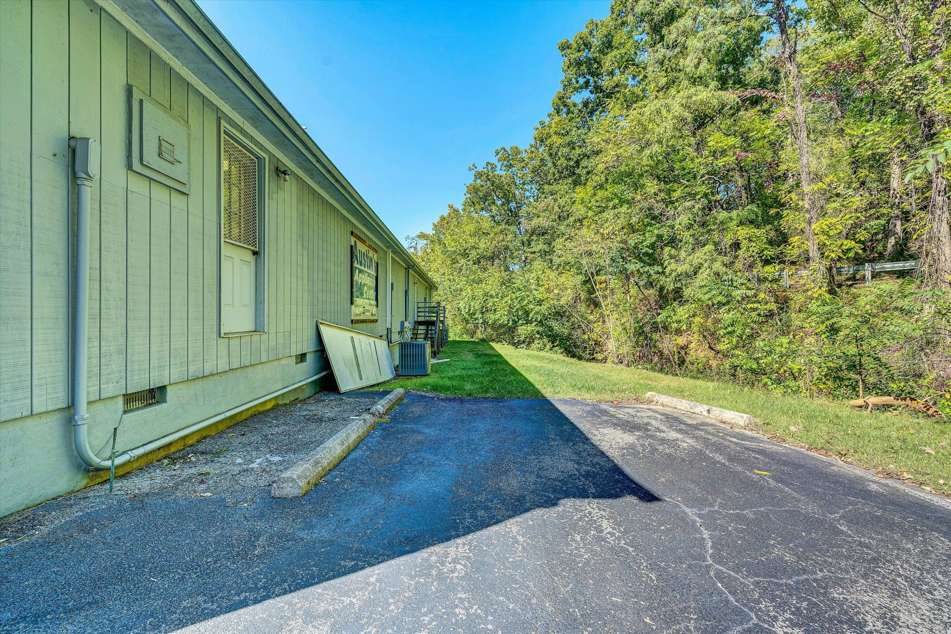 4040 Franklin RD - Photo 41