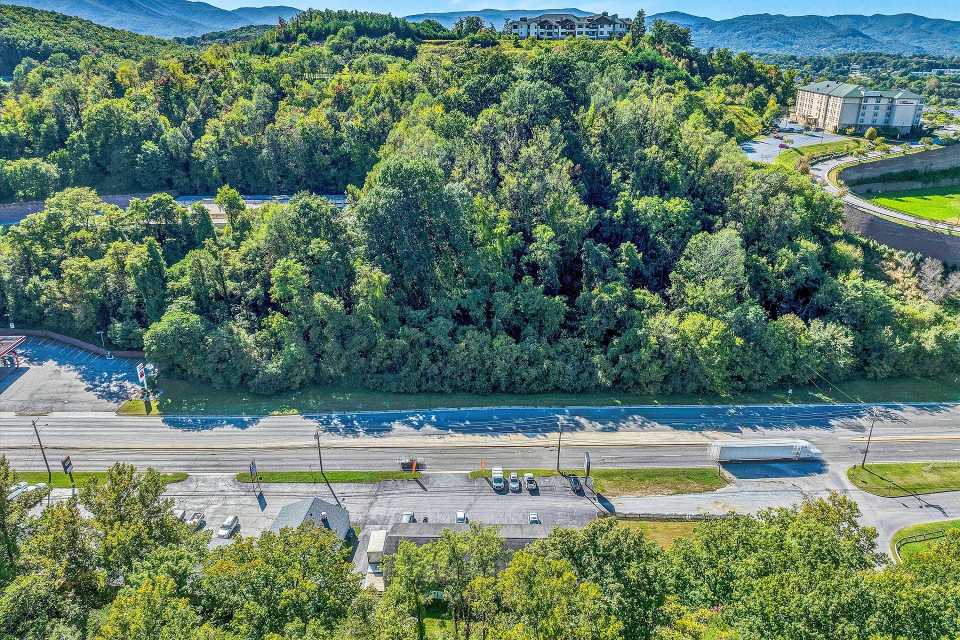 4040 Franklin RD - Photo 5