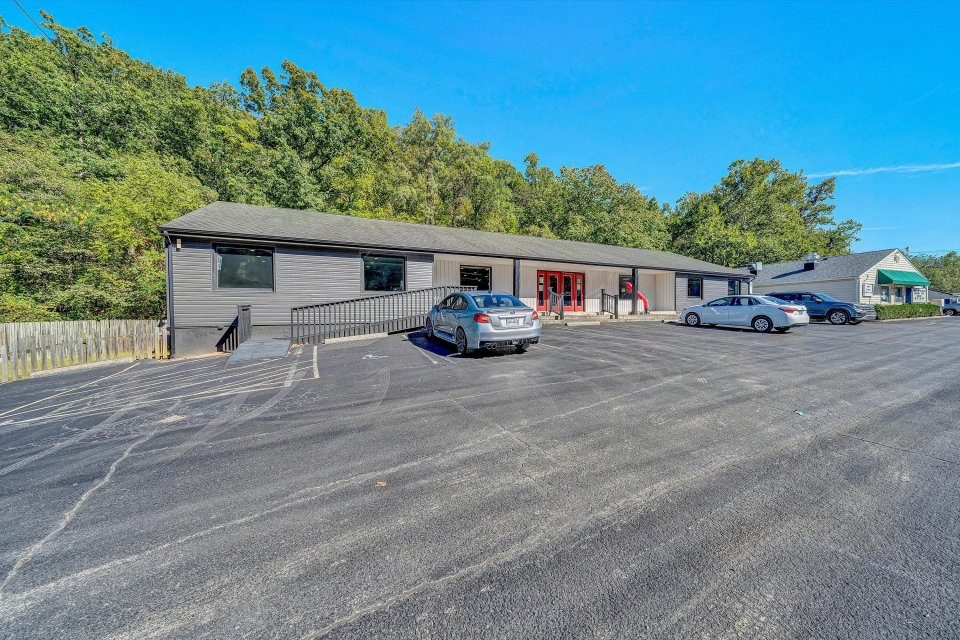 4040 Franklin RD - Photo 6