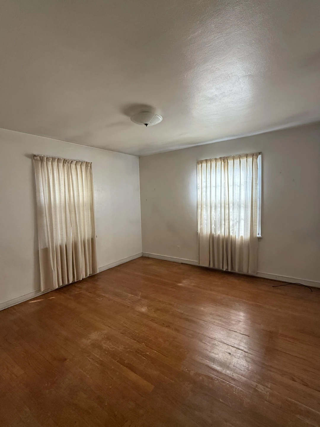 1527 Syracuse AVE - Photo 3