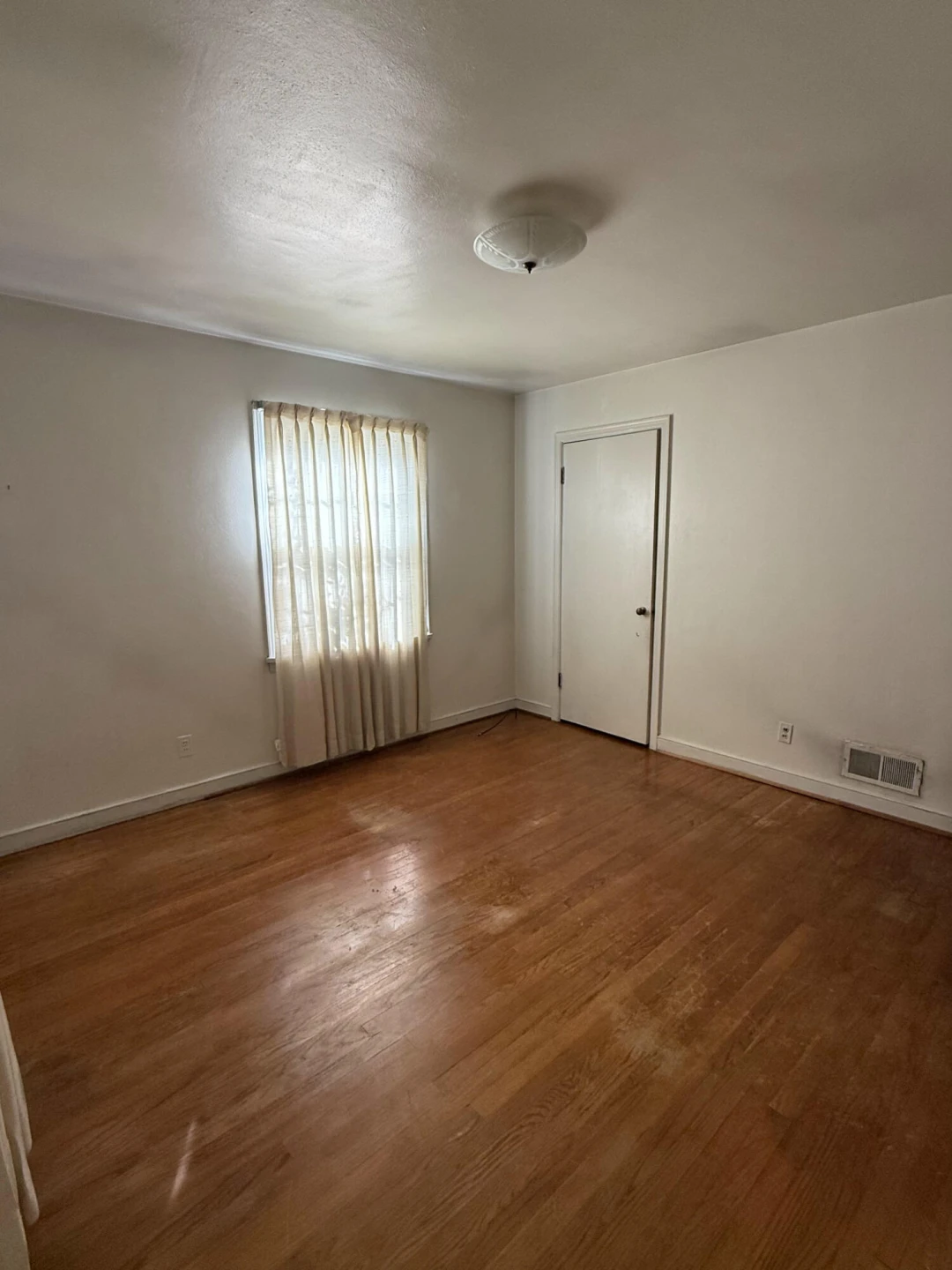 1527 Syracuse AVE - Photo 8