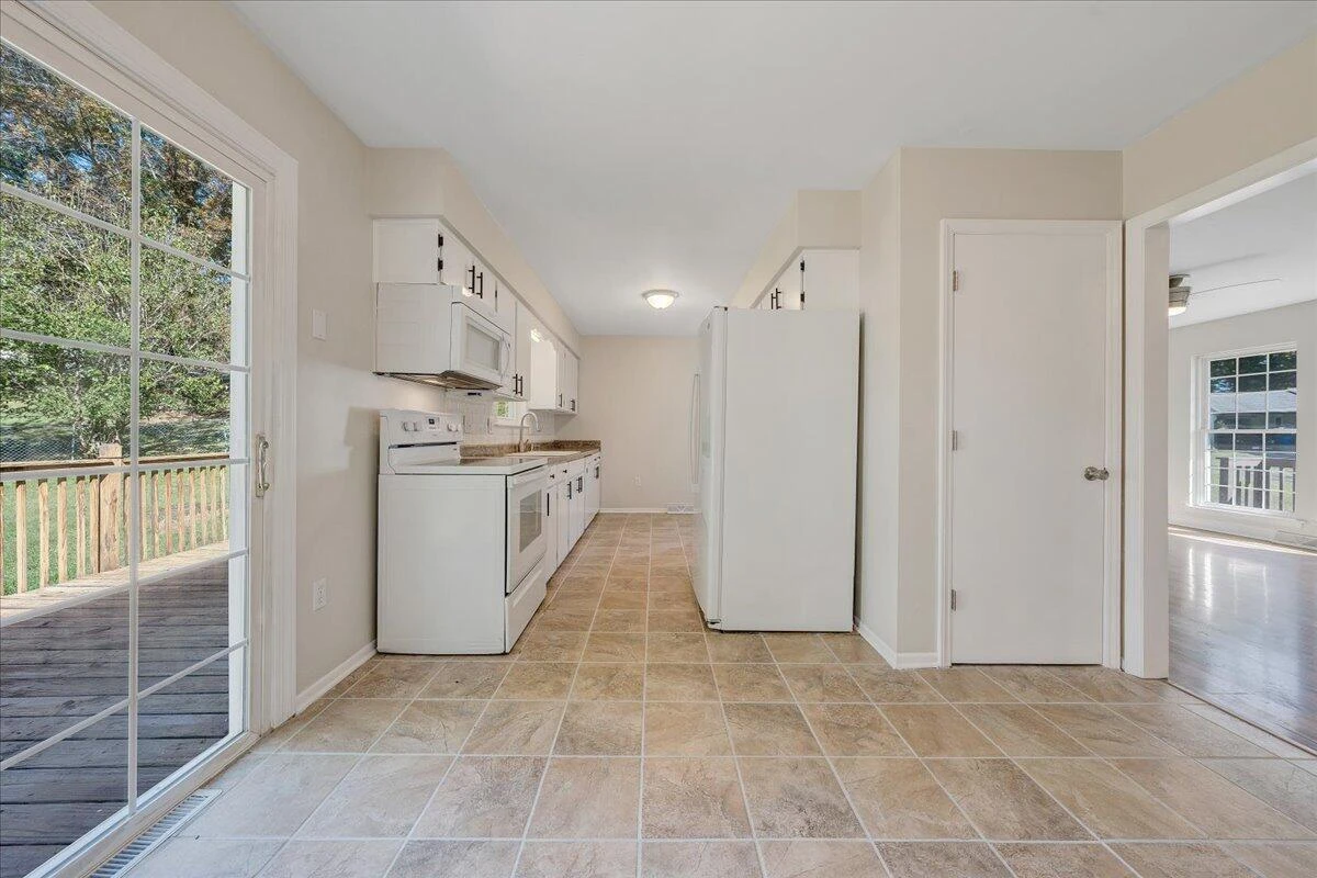 3516 Springtree CIR - Photo 16