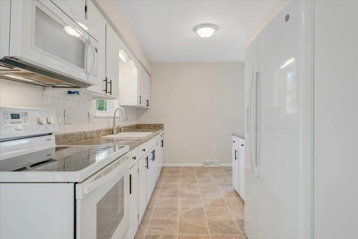 3516 Springtree CIR - Photo 18