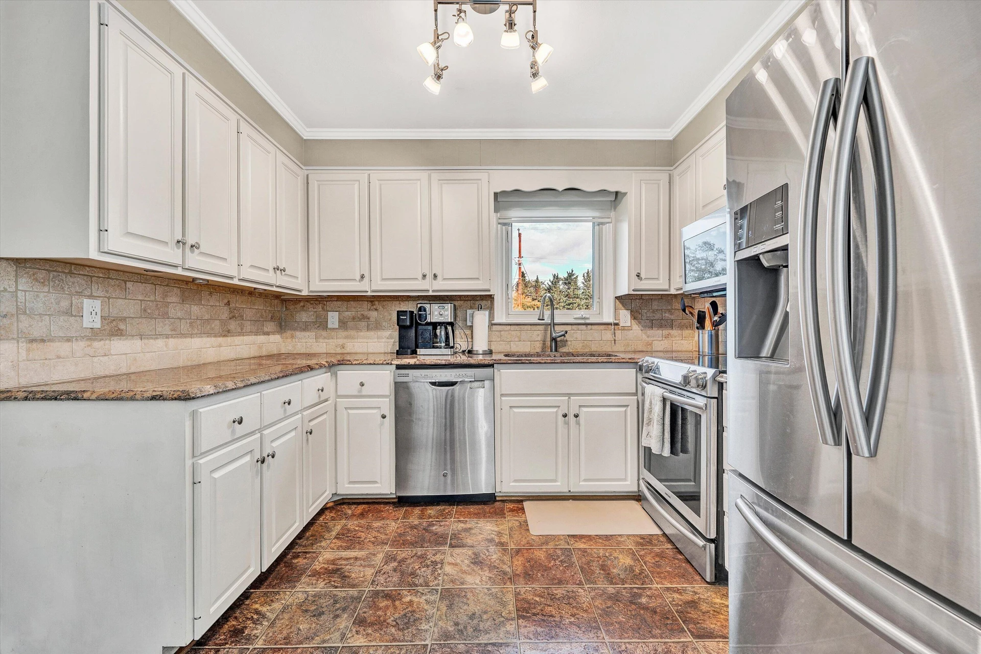 3536 Valentine RD - Photo 22