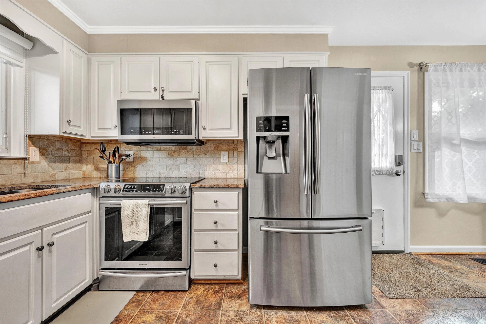 3536 Valentine RD - Photo 24