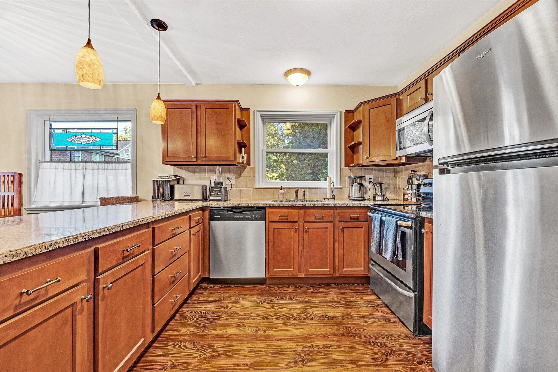 2540 Sweetbrier AVE - Photo 14