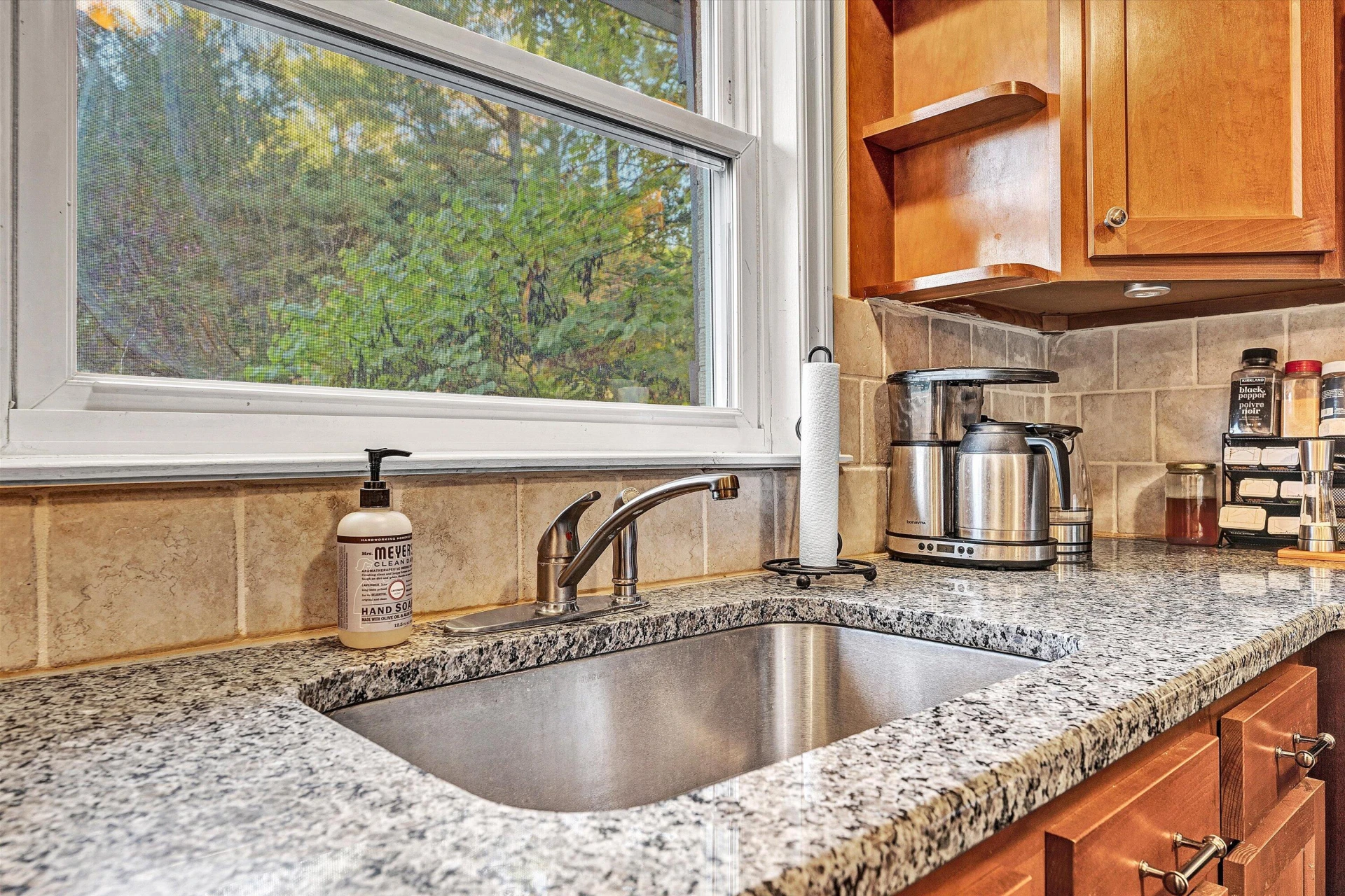 2540 Sweetbrier AVE - Photo 16