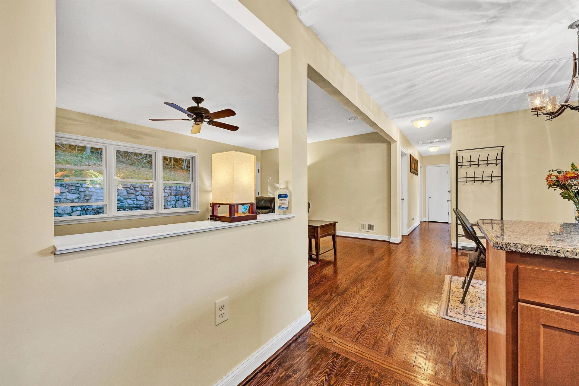 2540 Sweetbrier AVE - Photo 17