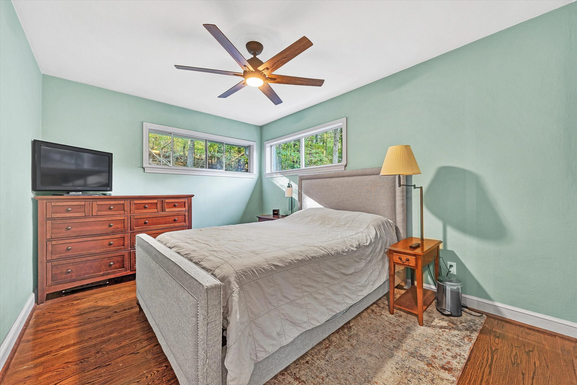 2540 Sweetbrier AVE - Photo 20