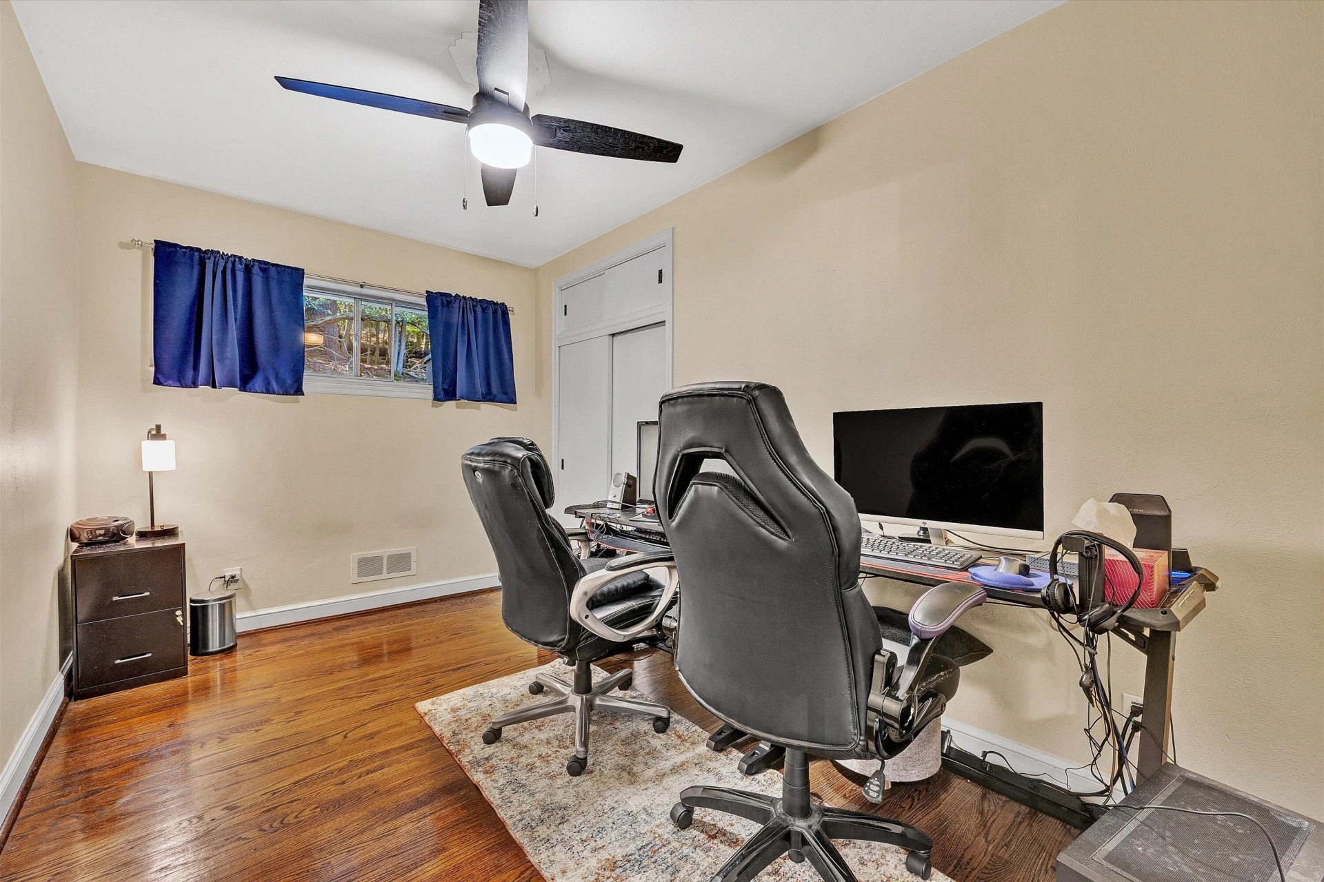 2540 Sweetbrier AVE - Photo 23