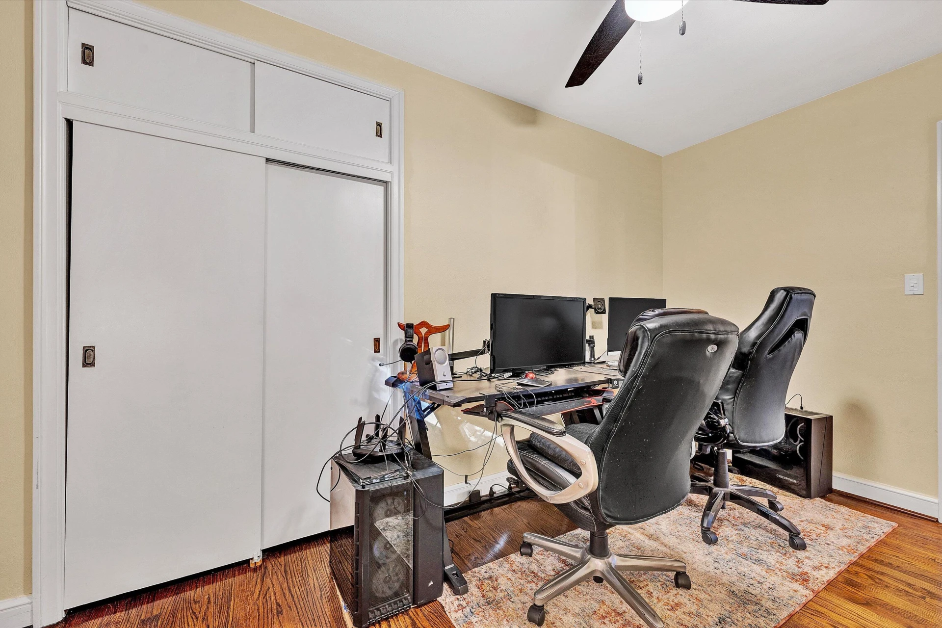 2540 Sweetbrier AVE - Photo 24