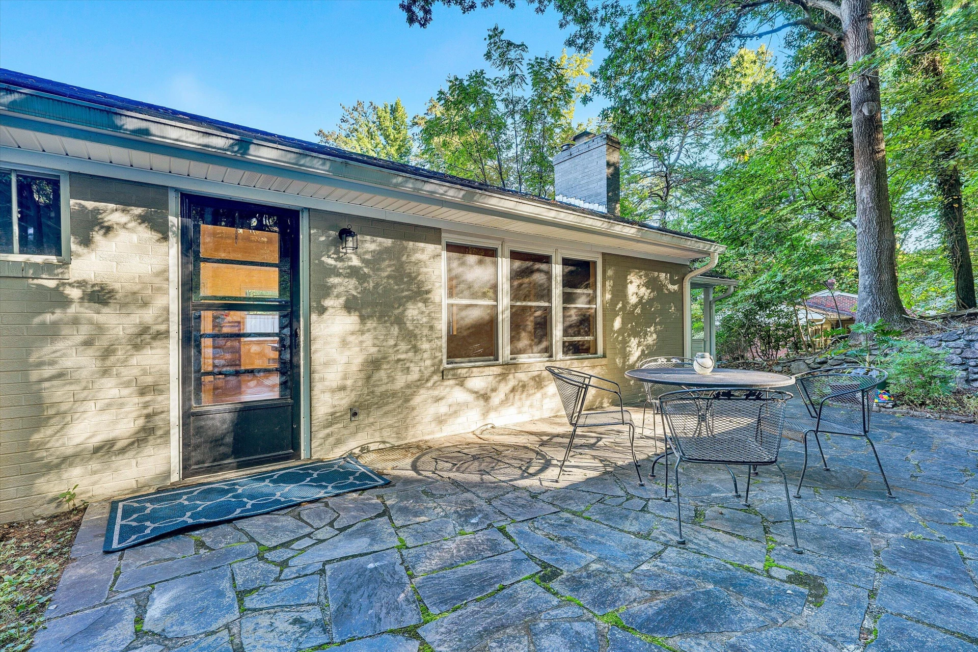 2540 Sweetbrier AVE - Photo 34