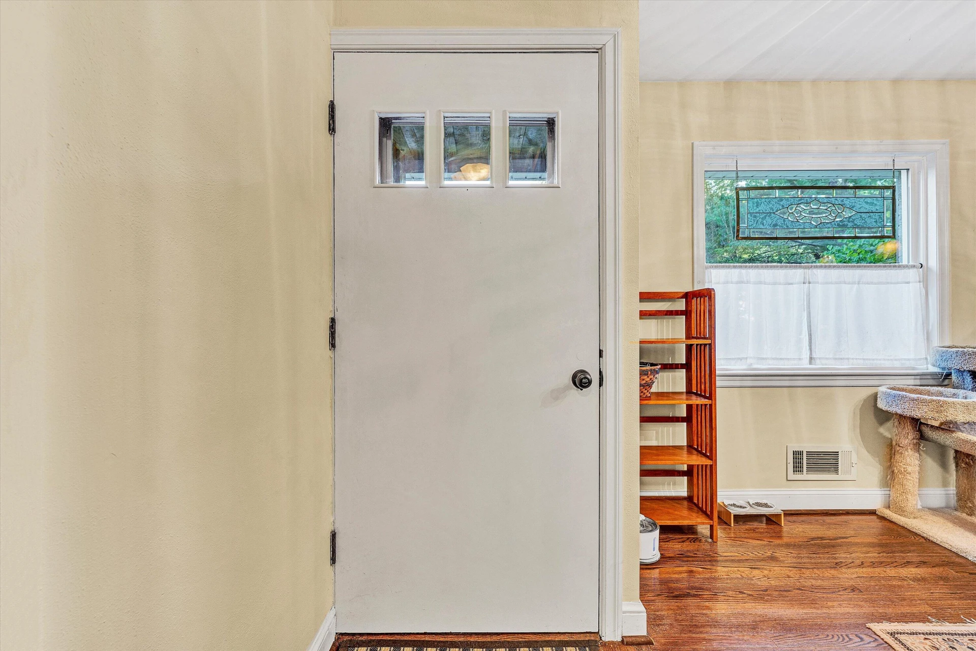 2540 Sweetbrier AVE - Photo 6