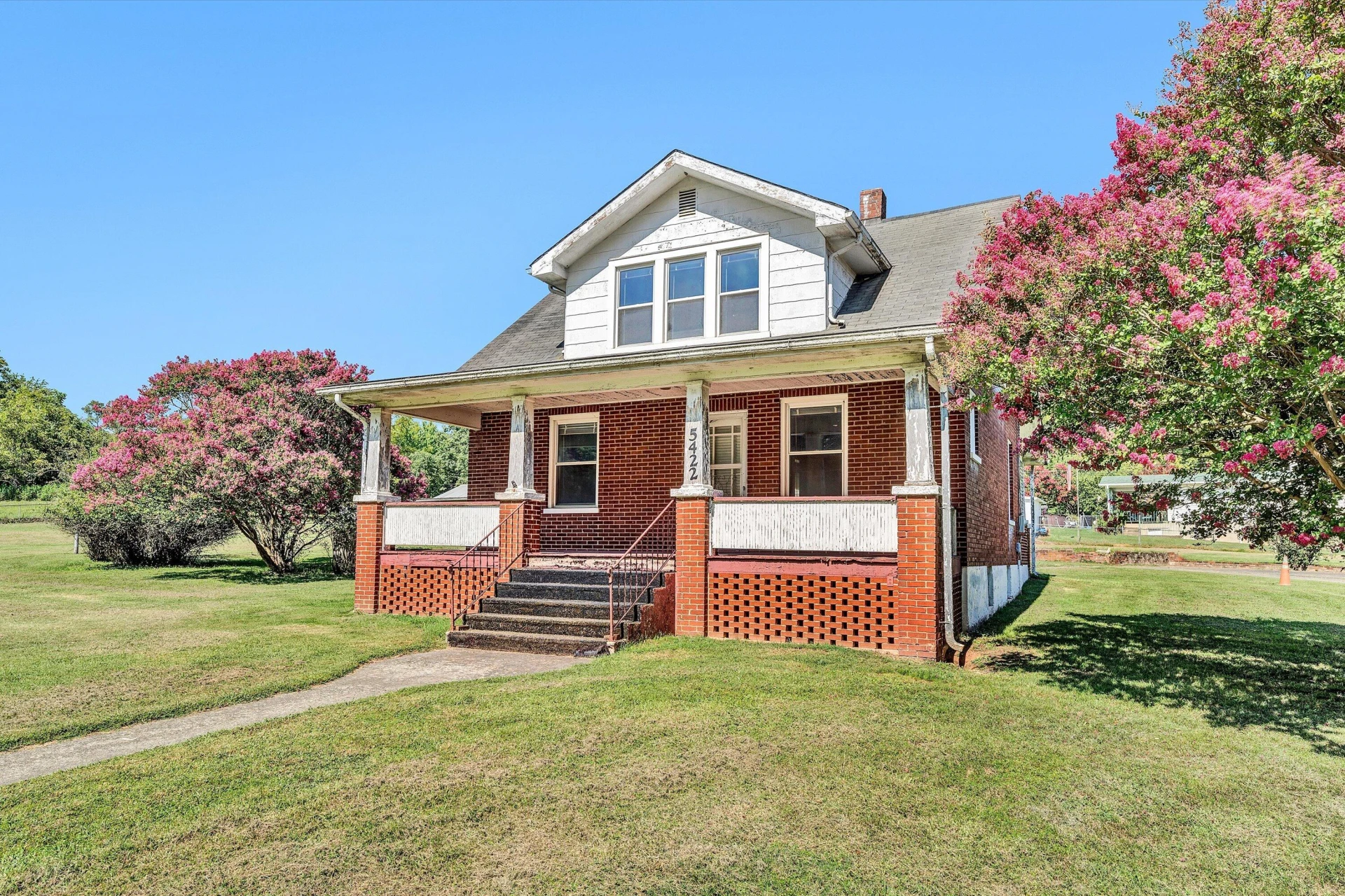 5422 Franklin RD - Photo 2