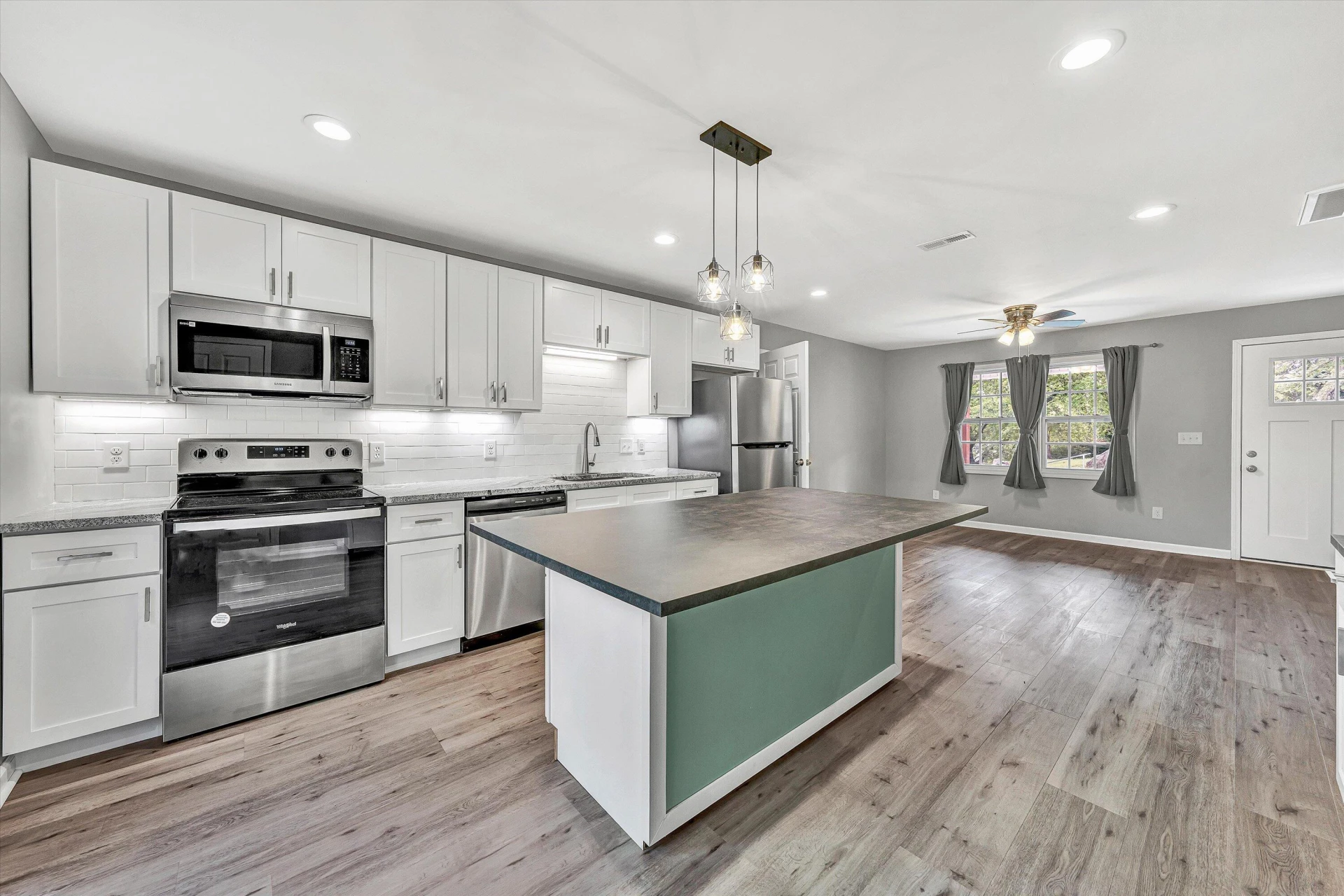 1005 Pollard ST - Photo 14