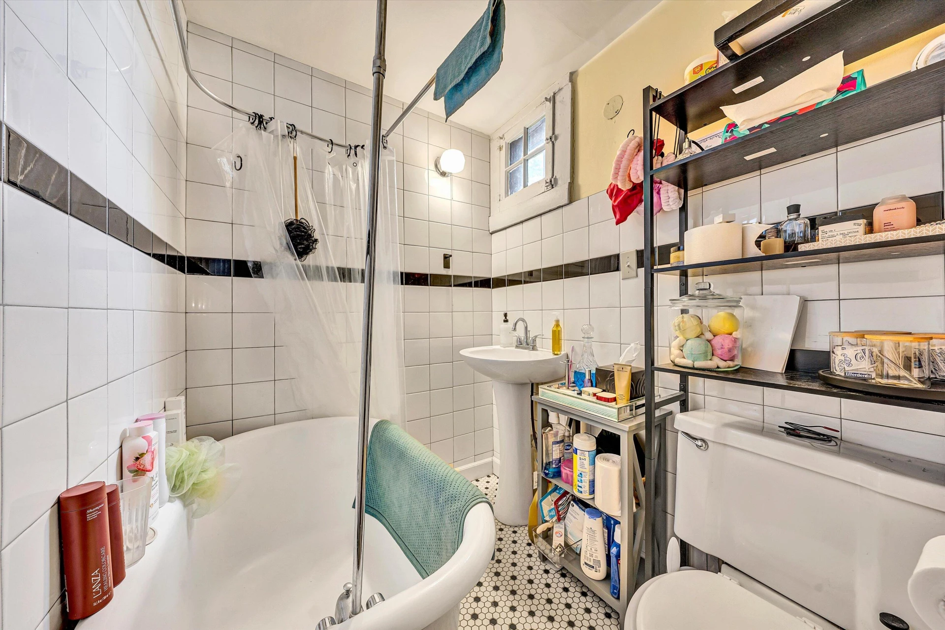 379 Walnut AVE - Photo 16