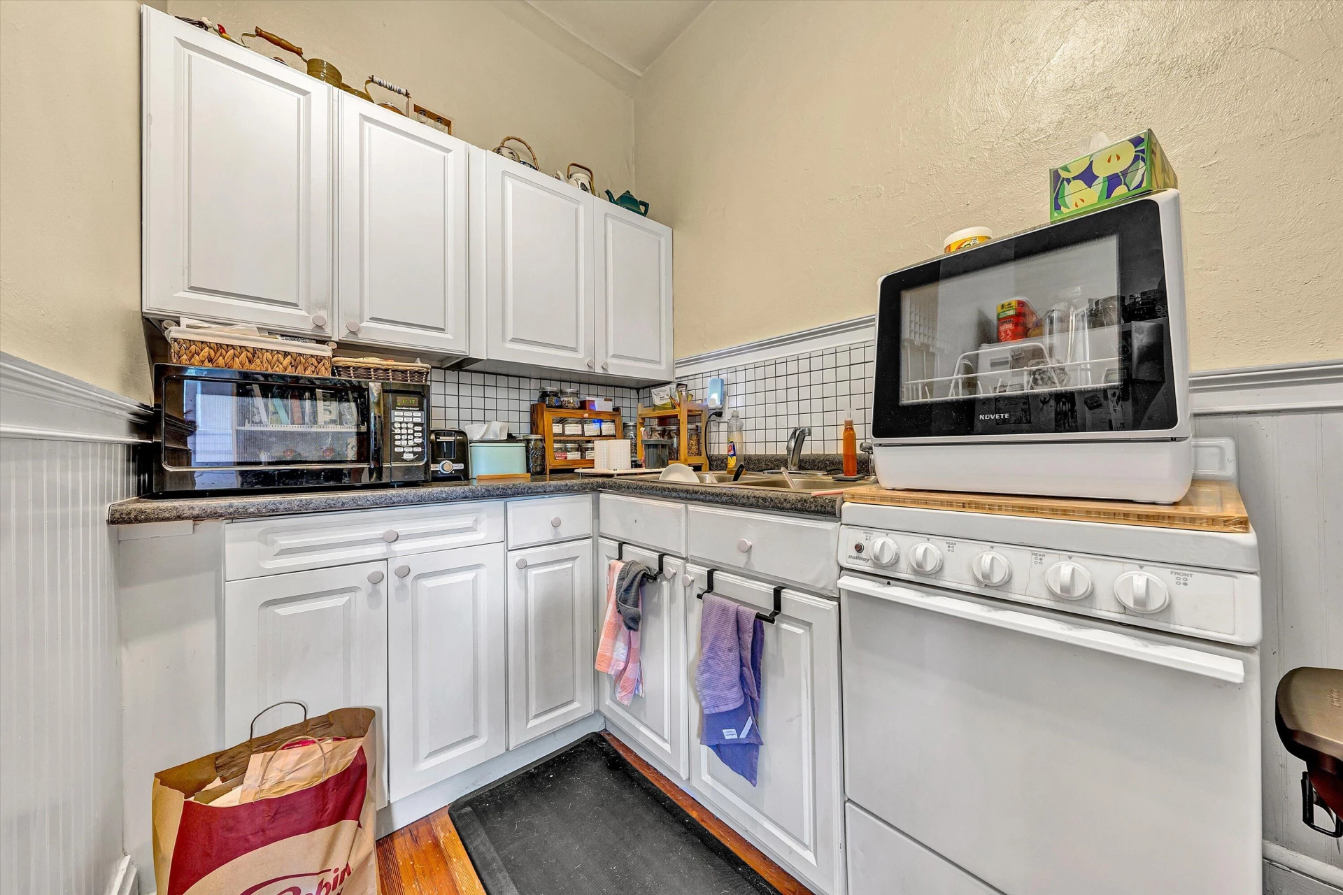 379 Walnut AVE - Photo 13