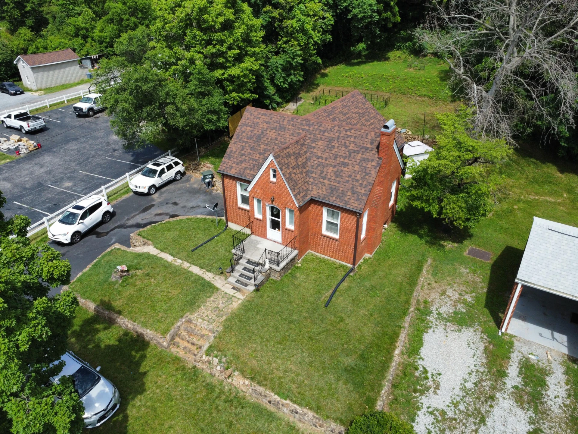 2221 Main ST