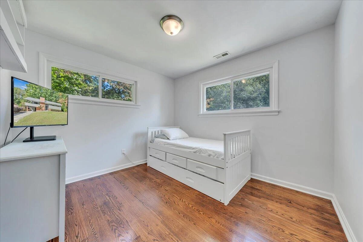 2801 Edgewood ST - Photo 21