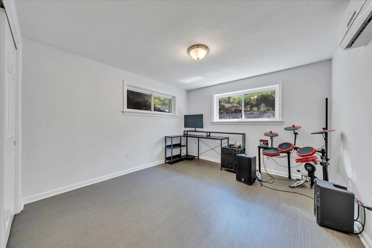 2801 Edgewood ST - Photo 33