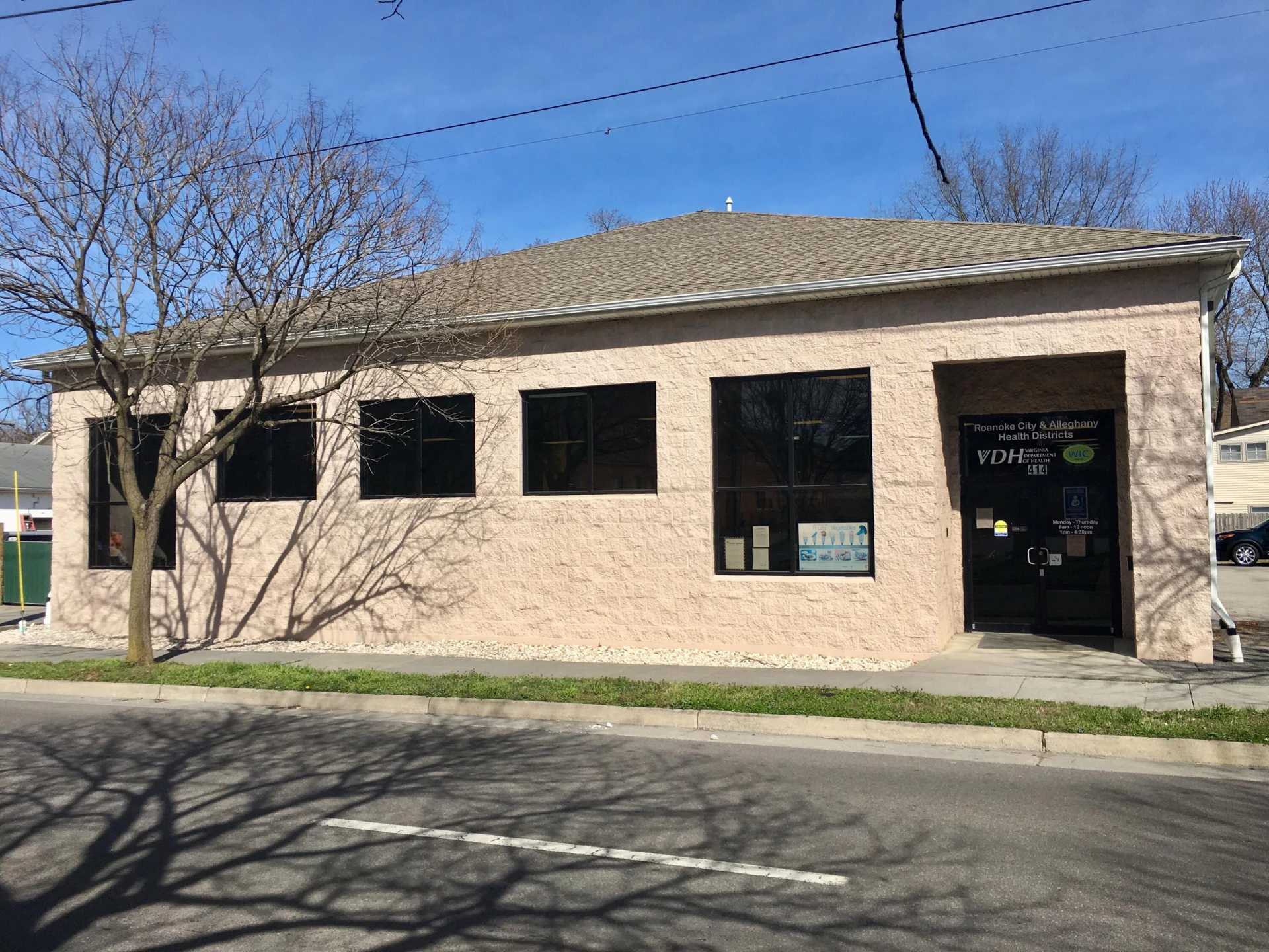 414 9th ST - Photo 4