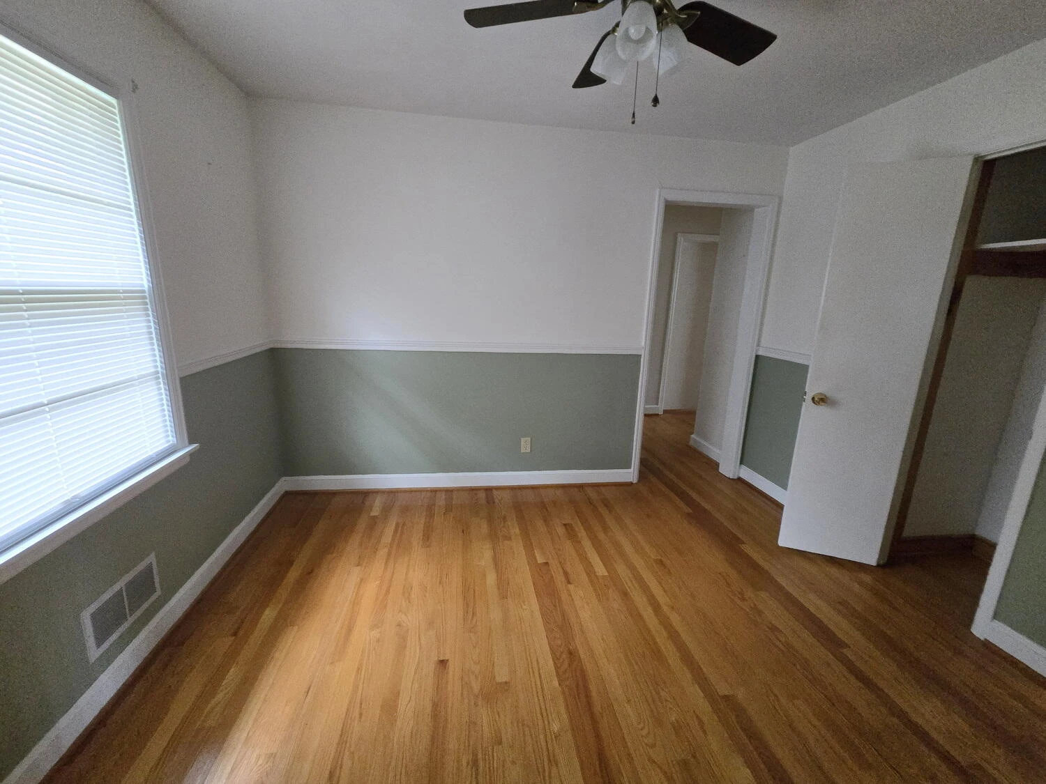 3237 Christian AVE - Photo 5