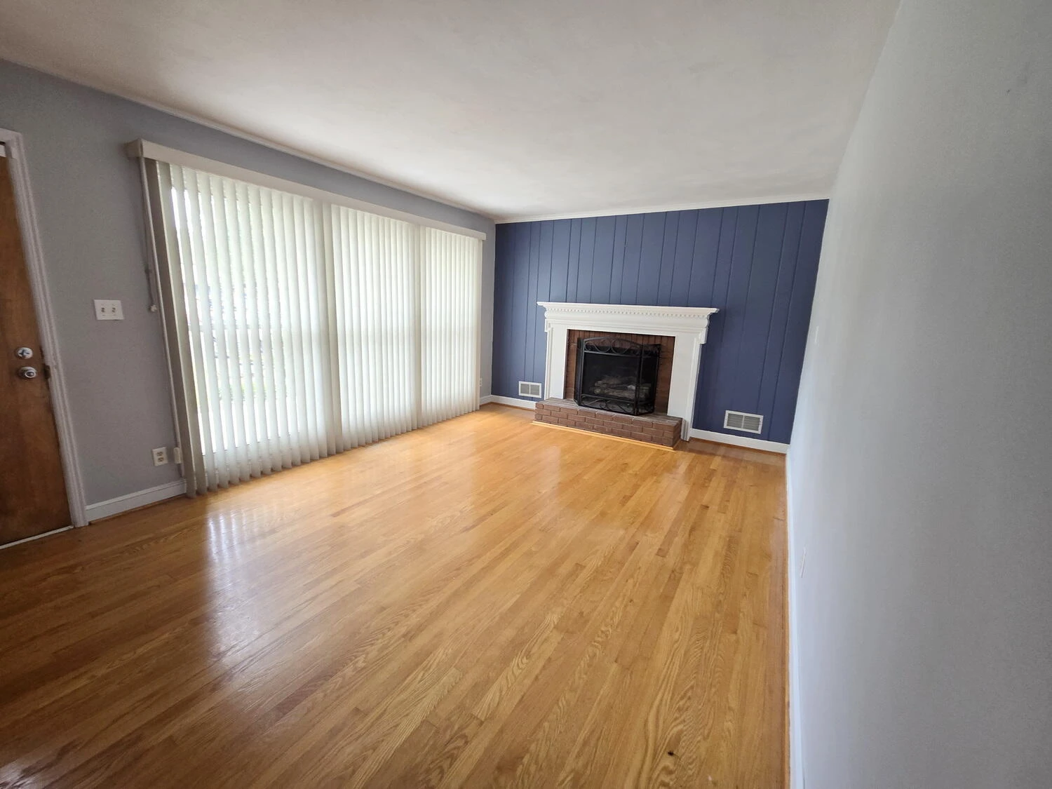 3237 Christian AVE - Photo 6
