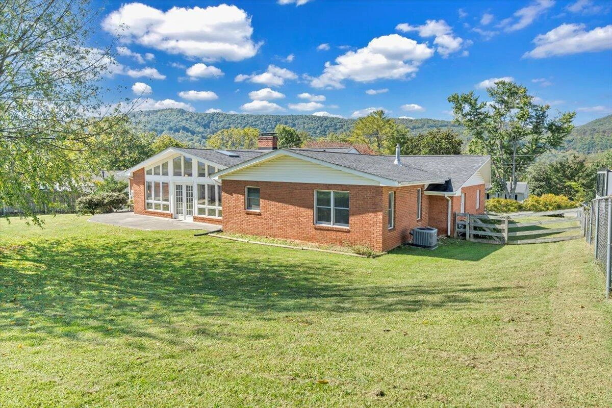 674 Azalea RD - Photo 3