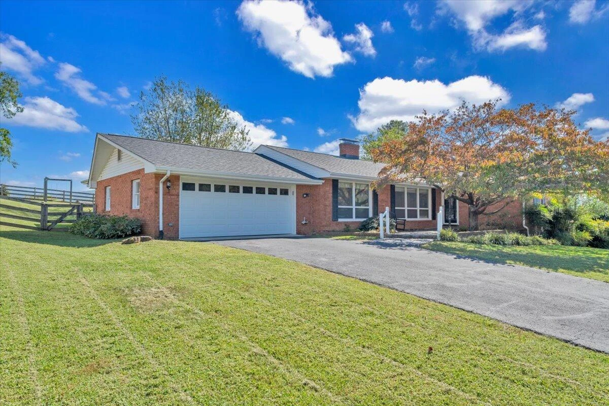 674 Azalea RD - Photo 4