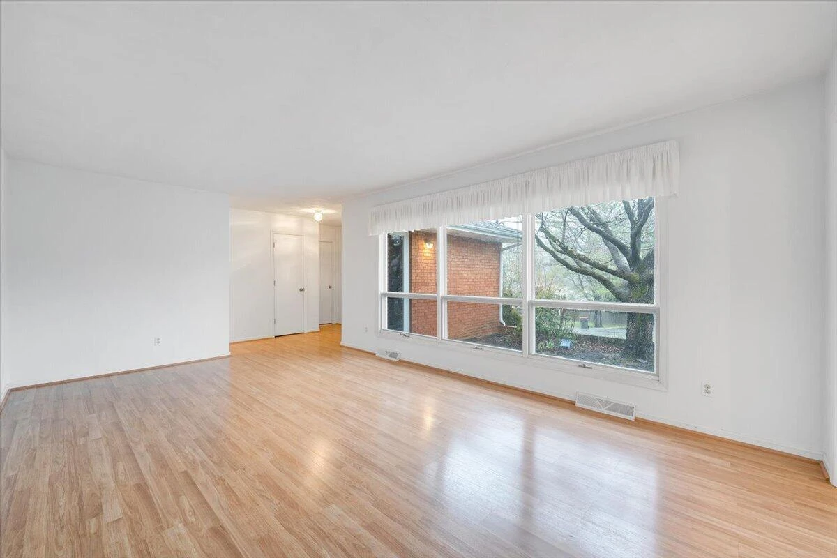 674 Azalea RD - Photo 9