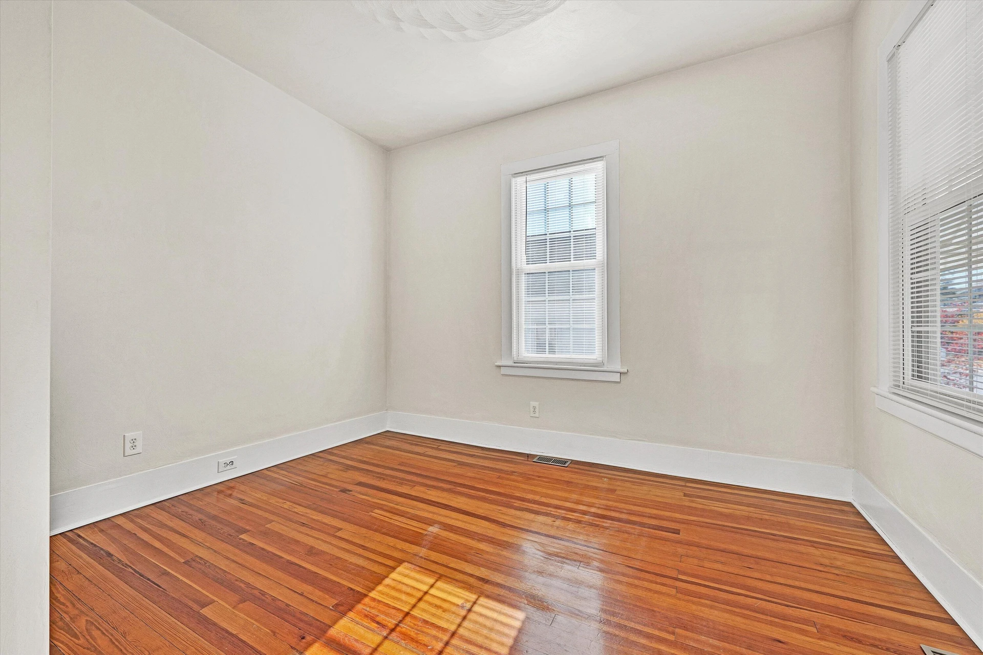 410 Blair ST - Photo 10