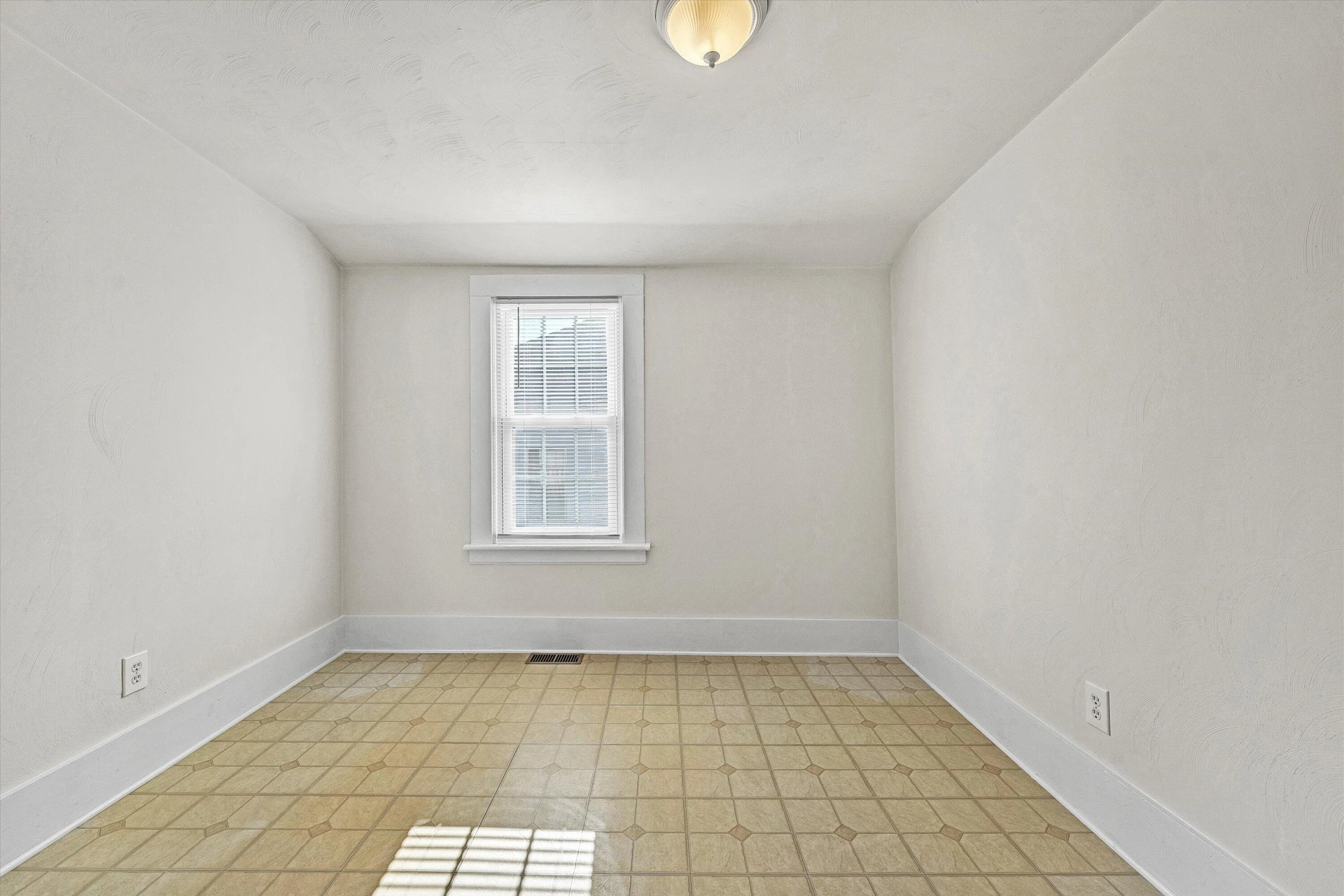 410 Blair ST - Photo 16
